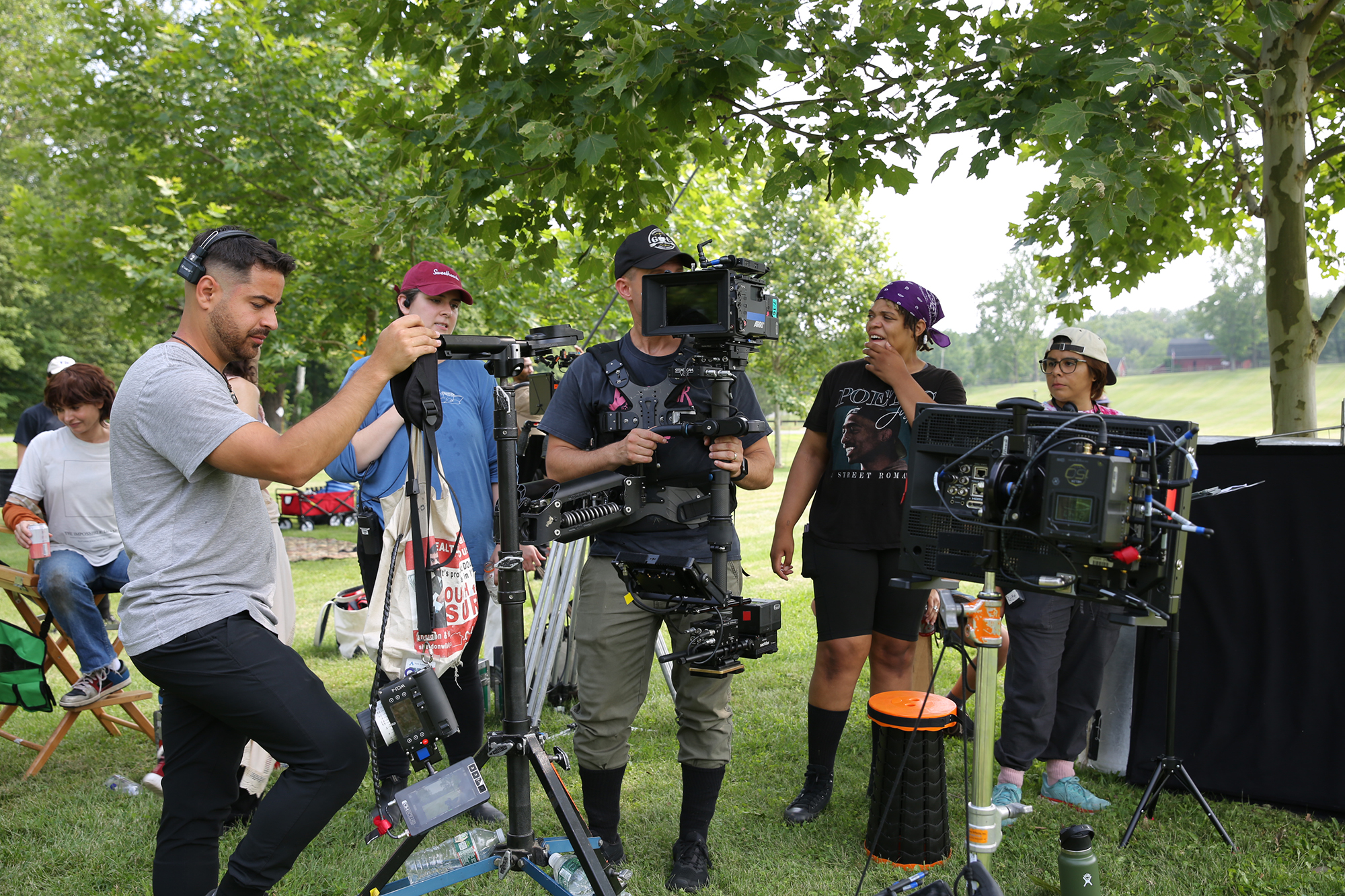 The crew of "Grassland" shooting in the field