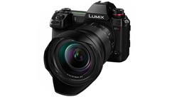 Panasonic Lumix DC-S1R Mirrorless Digital Camera with 24-105mm f/4 Macro Zoom - Leica L Mount
